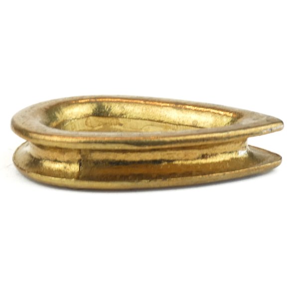 Thimble for rope 3-6mm. Made of brass. Primarily for decorative purposes and rigging on smaller boats.