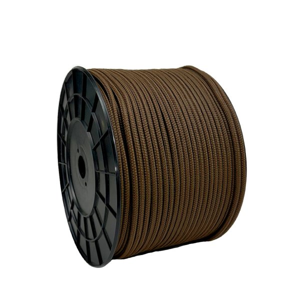 Close-up of a durable and flexible sheet rope made of polyester silk. High UV resistance, low stretch, and excellent durability