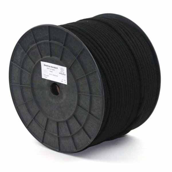 Black sheet rope with a matte finish made of polyester multifilament.