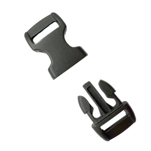 Close-up of the plastic buckle showcasing its sturdy design and easy locking mechanism for secure fastening.